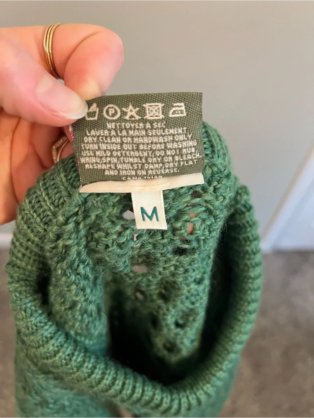 Vintage Carraig Donn green merino wool cable knit sweater Irish Fisherman Cabin